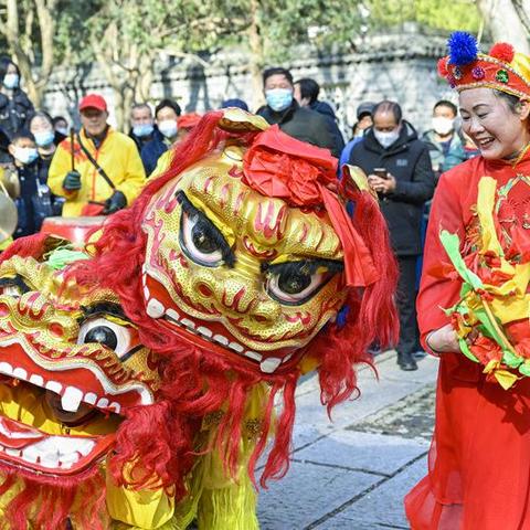 徐浩最新帅气瞬间，魅力展现风采照人